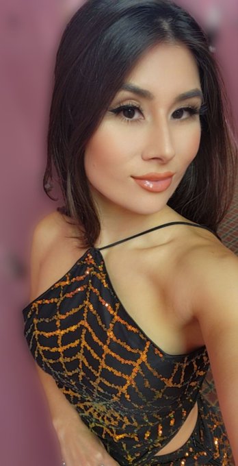 Go visit me at https://t.co/MrbNPiBeM7 to see uncensored content. https://t.co/YY7NO3Xpuz<a href="/tag/teasetuesday"class="tags"><span>#teasetuesday</span></a>