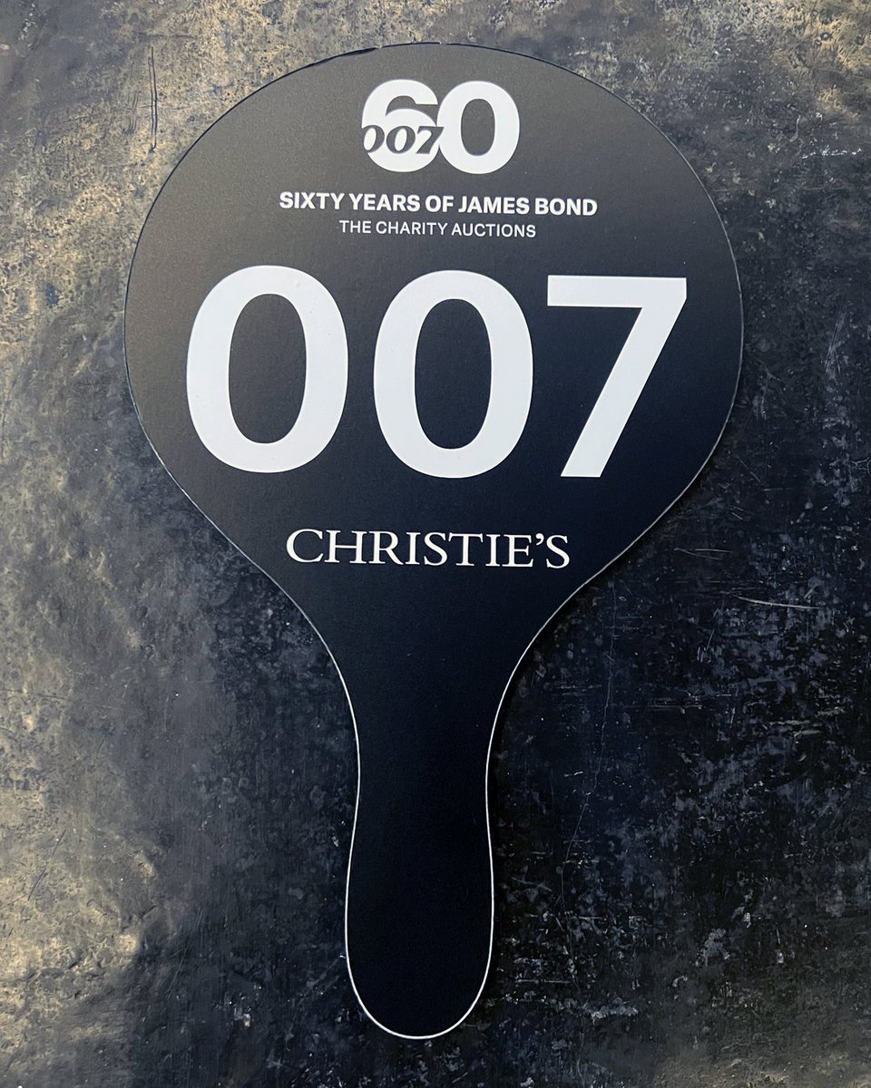 007 tweet picture