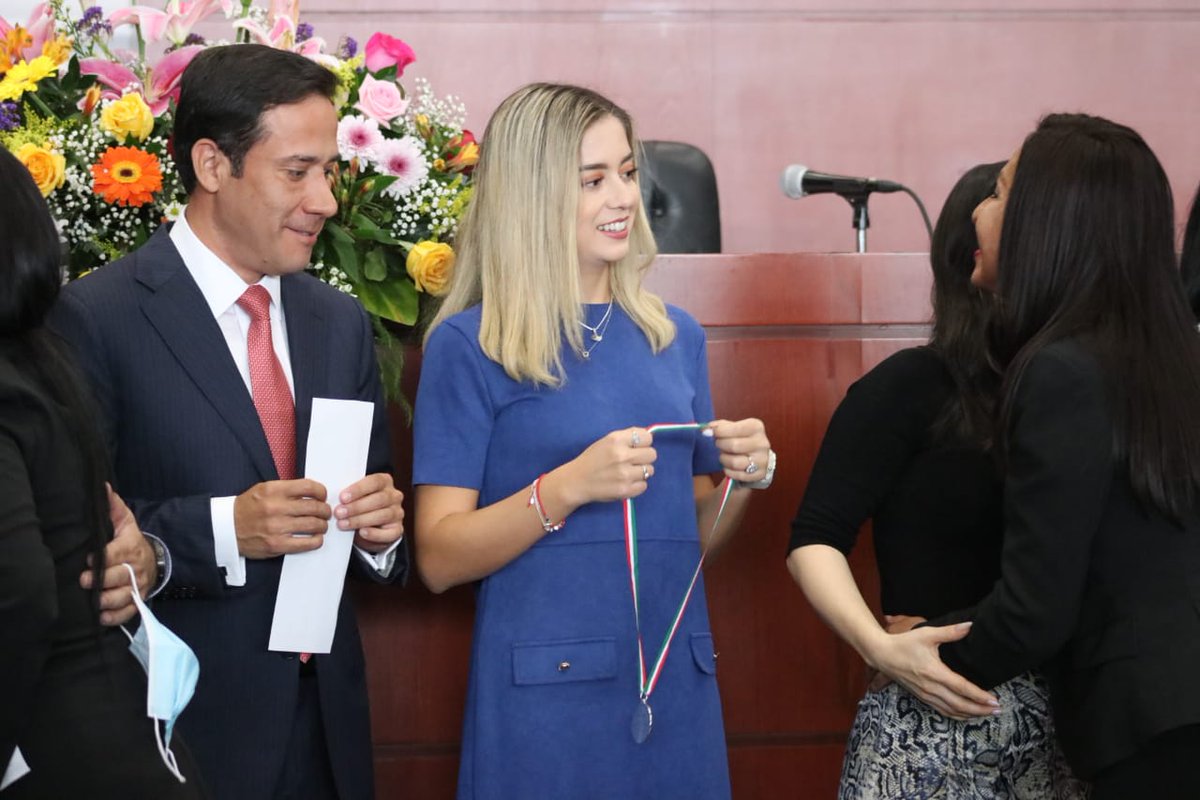 MorelosCongreso's tweet photo. #CongresoMorelos otorga Premio del Abogado "Antonio Díaz Soto y Gama" 2022 en la categoría al Mérito en el Ejercicio del Derecho del Ejecutivo a:

🏅⚖ Lic. Fabiola del Sol Urióstegui directora del @ICTSGEM_redes

🏅⚖ Lic. Ely Romaniz Arce, directora de UPAC de @GobiernoMorelos https://t.co/TKQ8uqxXZc