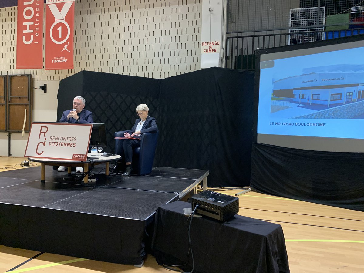 GBOURDOULEIX's tweet photo. Ce mercredi soir est l’occasion de rencontrer les habitants des quartiers Turbaudières/Girardière et Calvaire/Monnet/Choletière, salle du Bellay, dans le cadre des Rencontres citoyennes . Grands projets, travaux réalisés, sujets du quotidien sont au cœur de nos échanges. #Cholet https://t.co/s30bub1pEG