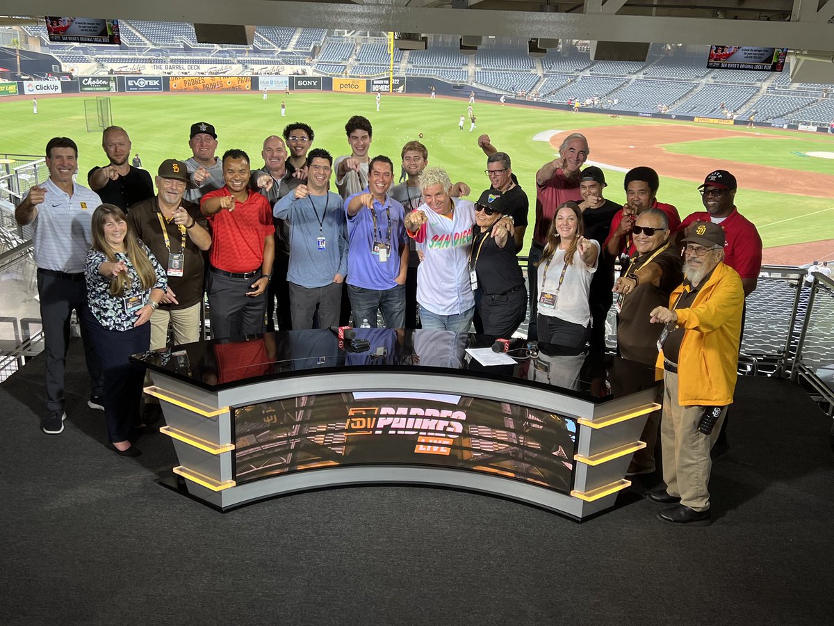 MediaMelanie's tweet photo. What a great crew! Thankful for another season working for @ballysportssd. #stagemanager #local795 @iatse795 #grateful #padres #timetoshine https://t.co/JxdC9YcDmN