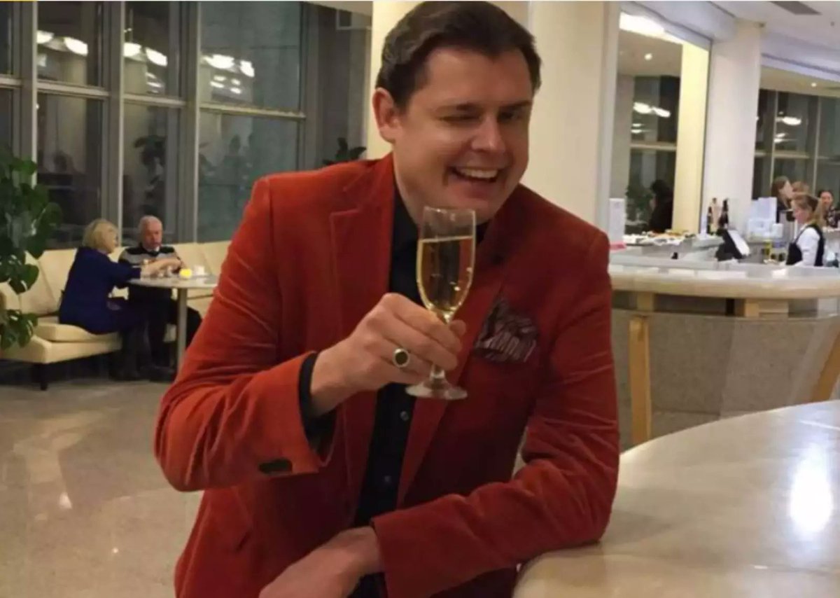 kinndlethemage's tweet image. подсказка от кэйи: идите туда, где всё началось
все: идут на побережье, где очнулись в самом начале игры
кэйа: