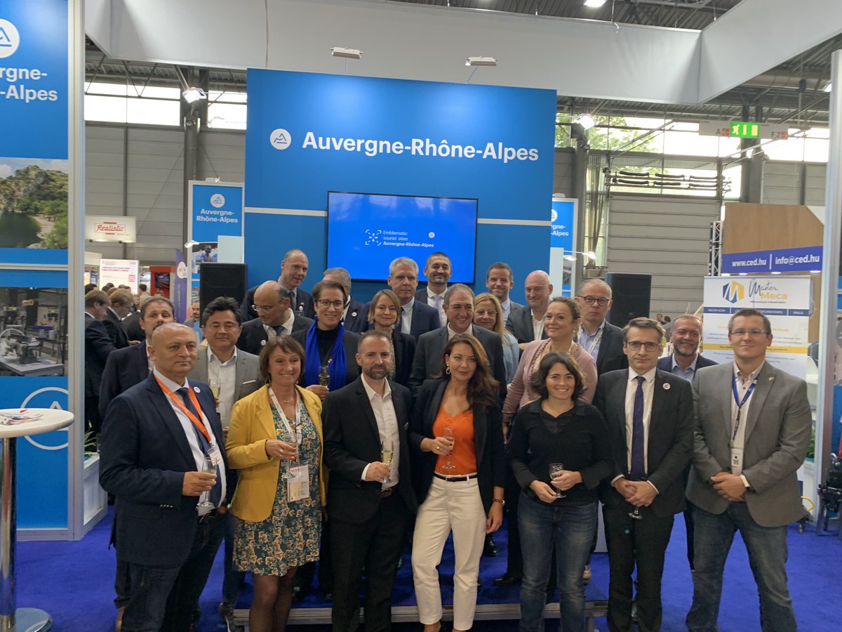 👏 La Team France Export s’est pleinement mobilisée pour réunir sous le Pavillon France 28 entreprises 🇫🇷 dont 2/3 ⁦⁦⁦<a href="/auvergnerhalpes/">Auvergne-Rhône-Alpes</a>⁩
Salon international de l’industrie #MSV2022 🇨🇿 ⁦⁦<a href="/CCFTFCOK/">Chambre de commerce franco-tchèque / FČOK</a>⁩ ⁦@BF_Czechia⁩ ⁦⁦<a href="/France_CZ/">La France à Prague 🇫🇷🇨🇿</a>⁩ <a href="/YvaneBocchi/">Yvane Bocchi-Wirman</a>⁩