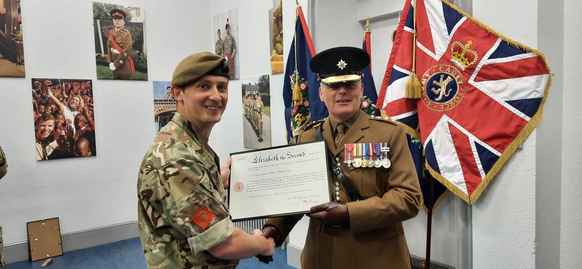 ACF_NELondon's tweet photo. A fantastic medal ceremony at sector HQ this evening. The honorary colonel presented a number of Jubilee medals, long Service medals, commissioning Scrolls and warrant scrolls. To our fantastic volunteers. @HonColCityNEACF @adamswa0401 @GLRFCA @ArmyCadetsUK https://t.co/bmdVMNarjX