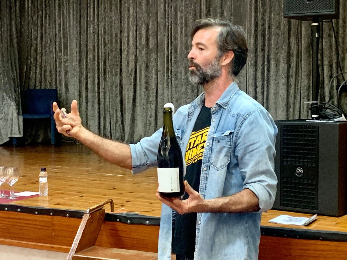 cuinacat's tweet photo. 🍷Avui tornem al #ViMart de #Martorell per descobrir-vos els vins inconformistes de Xavier Mas de Vins Intrèpids, de Can Morral del Molí, de Gaia&Giulio Vinyataires, de la Lucy Chilvers i de @FincaParera. Tots fets a tocar de #Montserrat!
@fesmartorell @AjuntaMartorell
#cuinacat https://t.co/0M7x61bCoo
