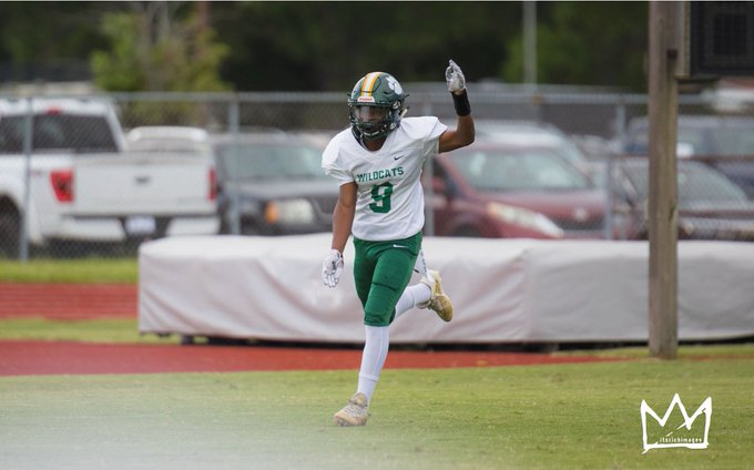 BJ_w_SF's tweet photo. We are Marcus Reid (@Lilmarc____) days away from @GBHSWildcat_FB Homecoming against Grassfield!

Photo cred: @itsrichimages https://t.co/H5c83wnT5H