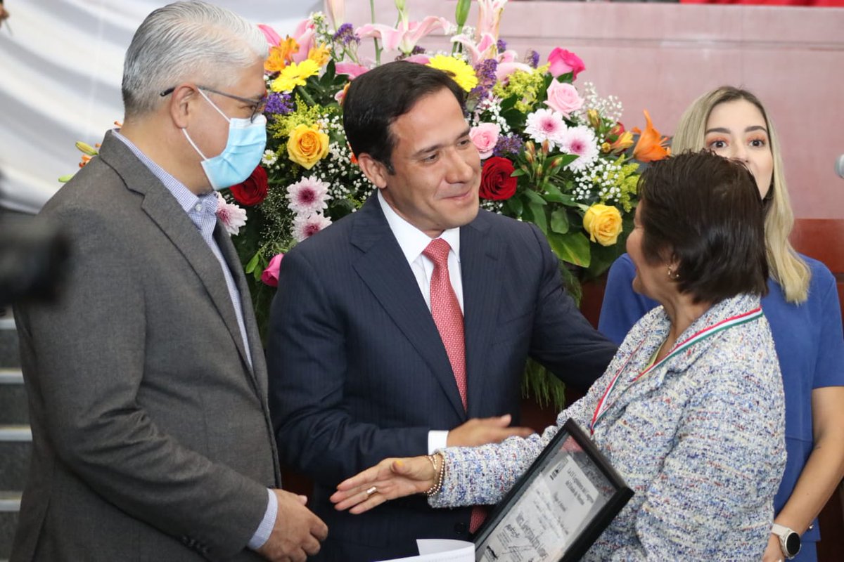 MorelosCongreso's tweet photo. El #CongresoMorelos otorga el Premio Estatal del Abogado "Antonio Díaz Soto y Gama" 2022 en la categoría Mérito en el Ejercicio del Derecho en Poder Judicial a:

🏅⚖ Mtra. Rosenda Mireya Díaz Ceró.

🏅⚖ Mtra. Georgina Lara Gómez.

 🏅⚖ Lic. Martín Montes García. https://t.co/8llSGagJAW