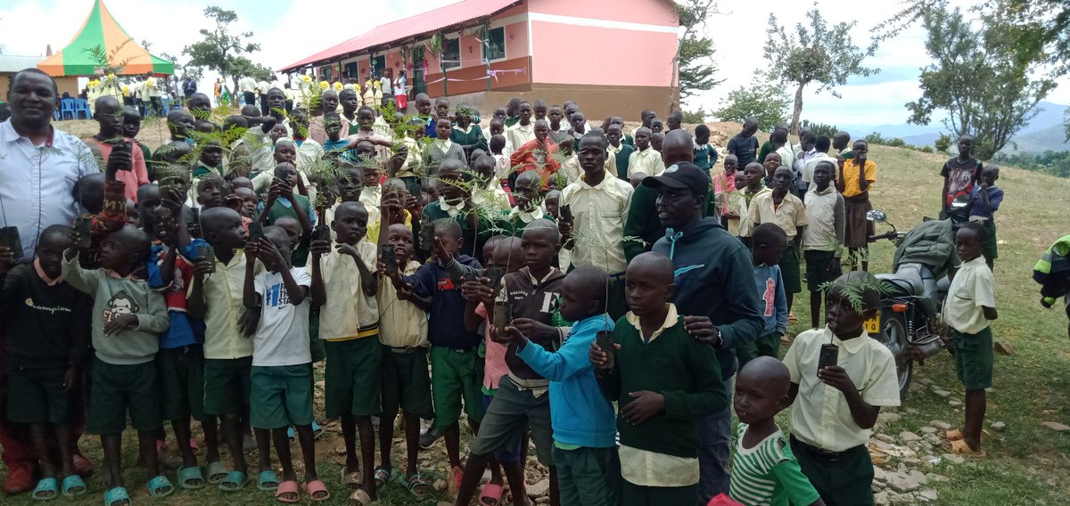 Today we took our tree planting project to Kapkarawai Primary School in West Pokot. It was great interacting with the pupils who are passionate about transforming the society through planting.

Our society need generation of young people who are ready to take care of our planet.
