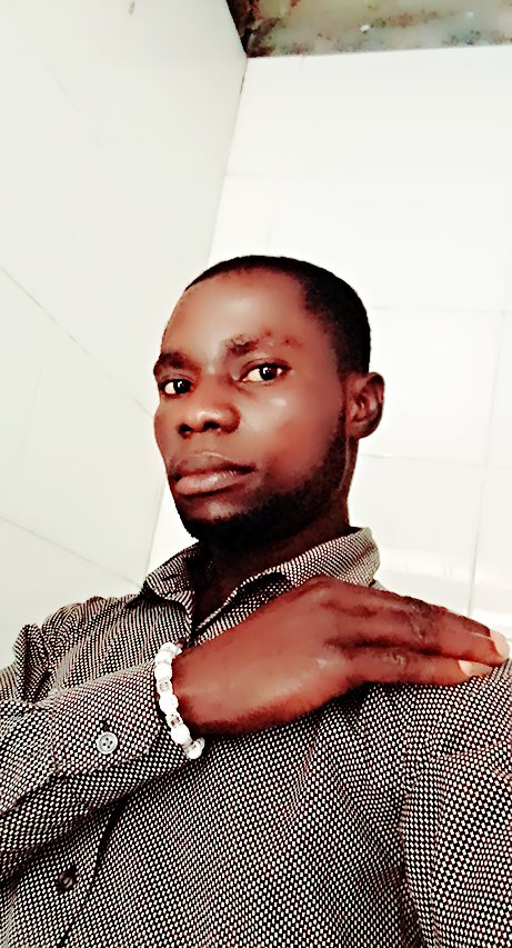 ApAsukwo's tweet photo. God , I dey your hands. https://t.co/YWHdsu7Sw1