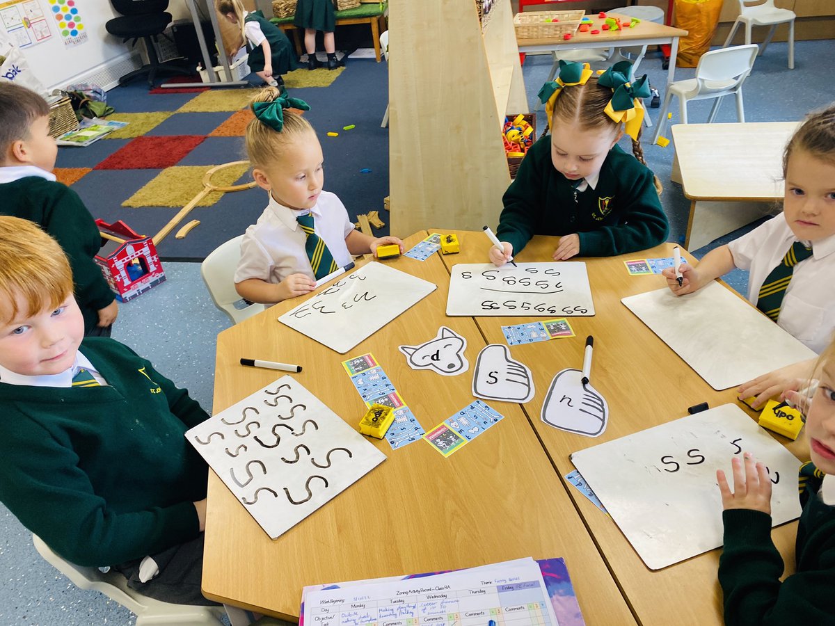 sjvblackpool's tweet photo. This week, we’ve read ‘Funnybones’ 💀📚 and today we pulled skeleton bones out of a bag that had some of the sounds we have been learning on. We used them to practise our letter formation ✏️ #SJVRA #SJVWriting https://t.co/tyWEGOZQbx