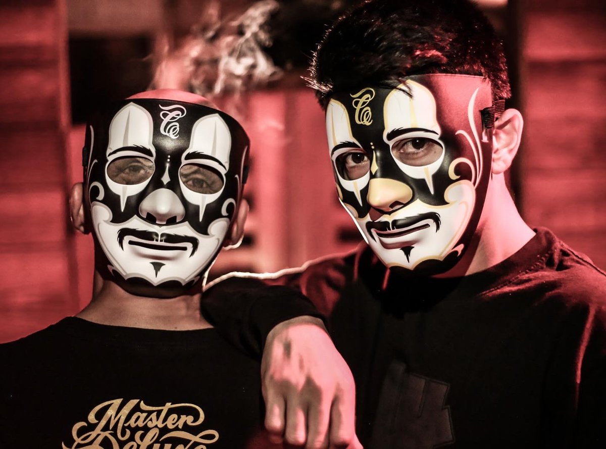 MisterCtoons's tweet photo. These masks capture the spirit of the clown and the vibe of lowriding. Its time to celebrate our dead loved ones and party all night with this limited edition clown mask. 

2 new colorways available now at https://t.co/3qn66HSjQe #mistercartoon https://t.co/MItkEwehiB