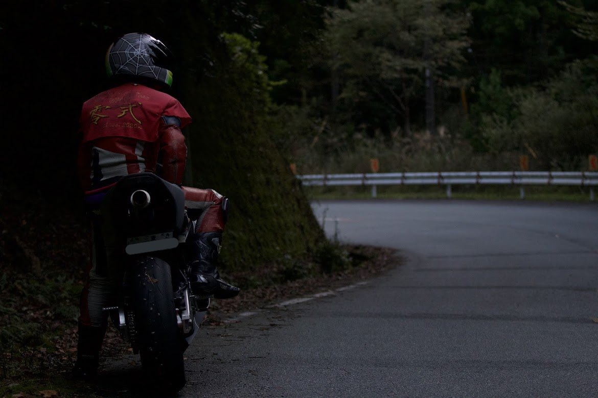 gsxr1000zero's tweet photo. 23歳いろいろあったぜぇ
まだまだ一生懸命はしろーっと！ https://t.co/MPFLw92b19