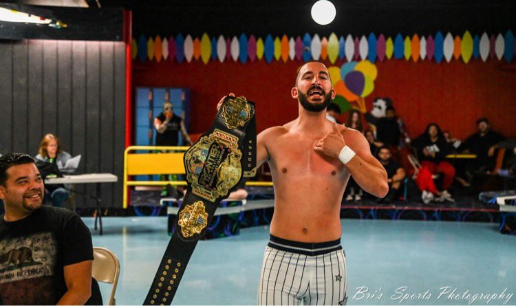 ShowtimeMancini's tweet image. Bad news, y’all:

I’M NOT GOING ANYWHERE!

You’re all stuck with me. Forever and ever.

📸 Bri's Sports Photography
🎪 @FPWPro