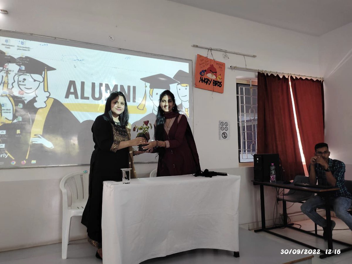 SwaimaAhmad's tweet photo. ‘Be the leader you wish you had.’
Prolific session on SKILL SET FOR FUTURE for the business management students of Dr. Ambedkar Institute of Management Studies and Research.
#ForeverFierce #FinesseAcademy #FinesseTrainings #HumanPotentialTrainer #SoftSkillsTrainer #HRTrainer https://t.co/w7WxfuV9Hs