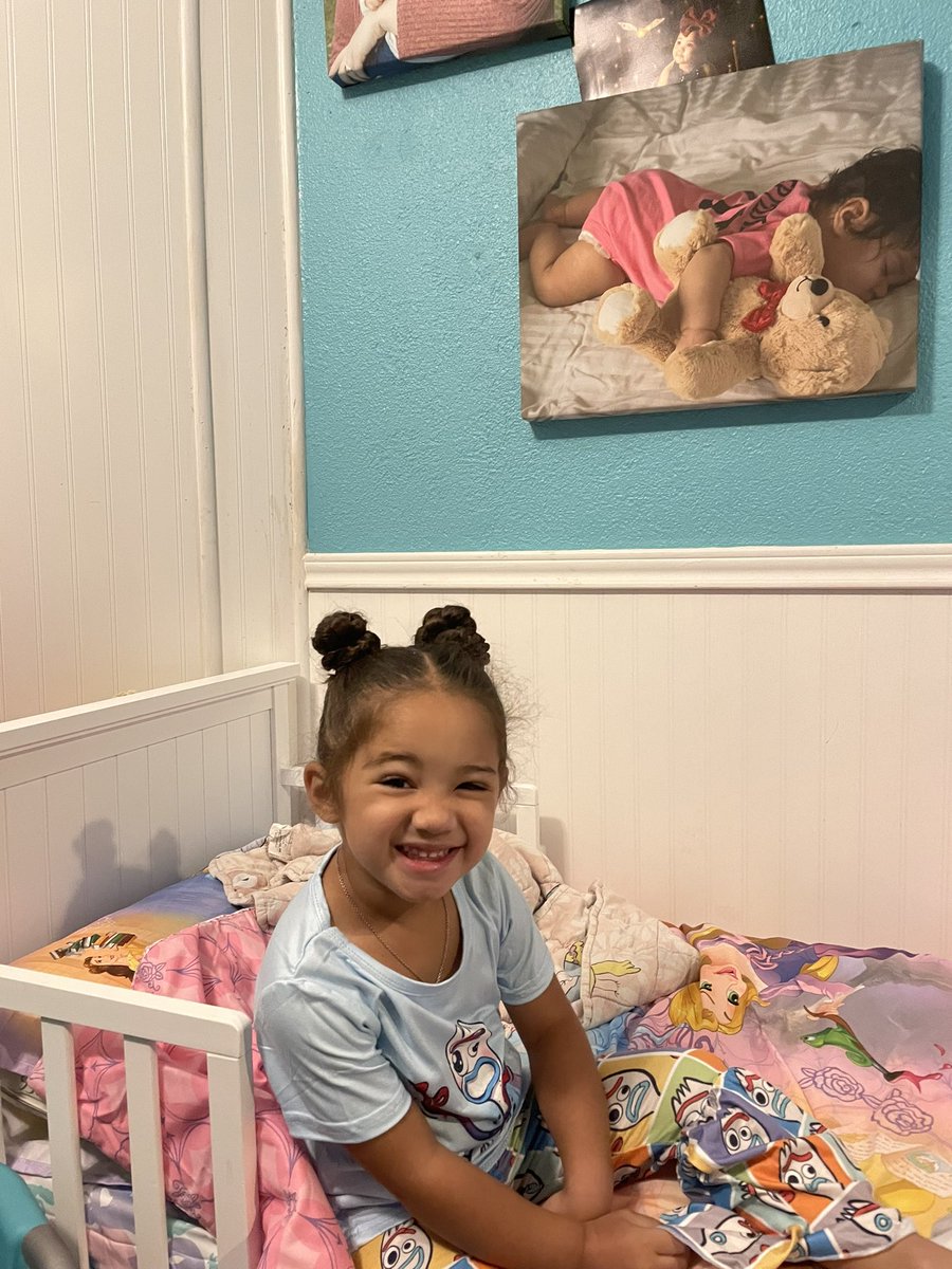 Norris_Kaleigh1's tweet photo. Ended my first month (back) in VCC at 138% attainment 🤍 Not bad for not being in a sales environment for 13 months ☺️ Here’s how my 2 year old feels about it. https://t.co/hQMcBn7KZQ