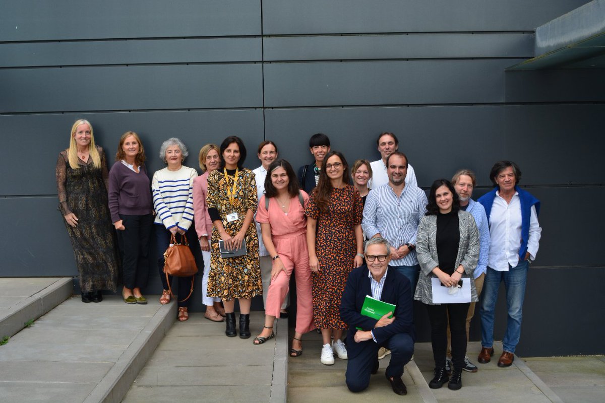 biogipuzkoa's tweet photo. 👥Hoy nos han visitado representantes de @ContraCancerGP , Fundación Científica de la AECC y @ContraCancerEs para conocer de primera mano la investigación en cáncer que desarrollan distintos grupos de #biodonostia.

#TourdelCáncer https://t.co/7h4NPeKnyv