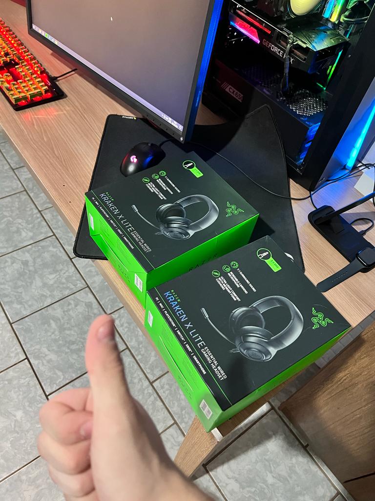nowaycs2's tweet photo. 🟡 Mais um sorteio pra vocês galeris
💥 2 KRAKEN X LITE  100% lacrado

regras do sorteio: 

🔸 marcar 1 amigo
🔸 dar rt + like nesse post
🔸 me seguir aqui no twitter e instagram, que é:

https://t.co/FxODkg920j 

https://t.co/lOnMf8oK7N

❤ resultado dia 15/10/2022 posto aqui.. https://t.co/pM7wG5Ks9E
