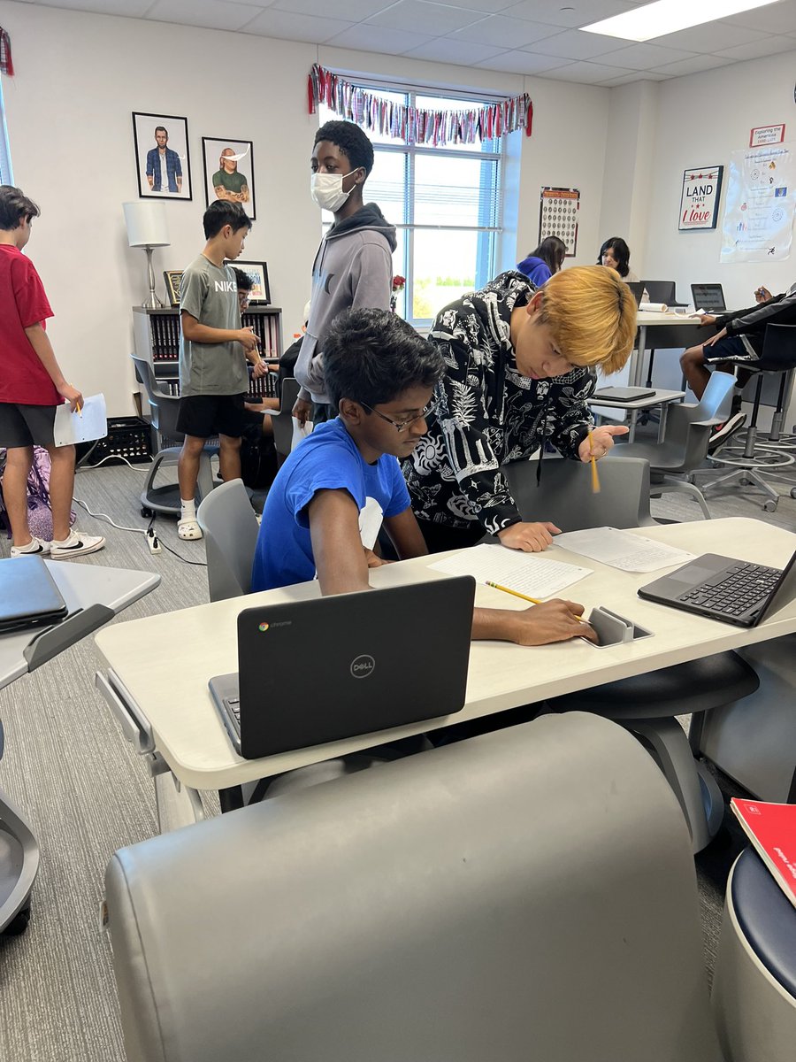 Mrs_Johnston19's tweet photo. Roving Paragraphs for the win! Today @ProsperHaysMS, students are reading, writing, speaking, and listening to each other about perspectives and causes of the Revolutionary War. #InteractiveClassroom https://t.co/yoAtfw64eH