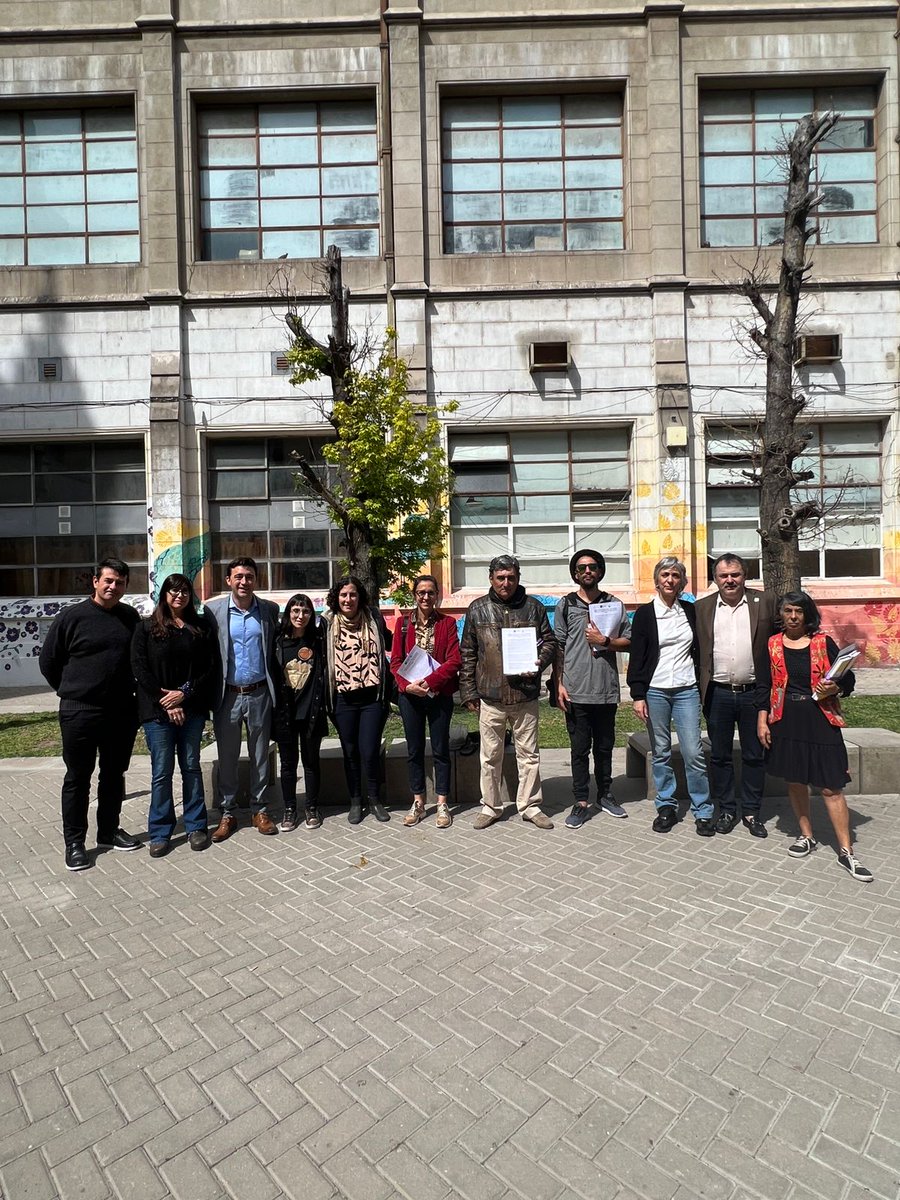 hya_unr's tweet photo. 📝 Firma de convenios de colaboración institucional entre nuestra Facultad y "Asociaciones Civiles" para la realización de las "Prácticas pre-profesionales III" de la Licenciatura en Gestión Cultural https://t.co/dRC6IPofYN