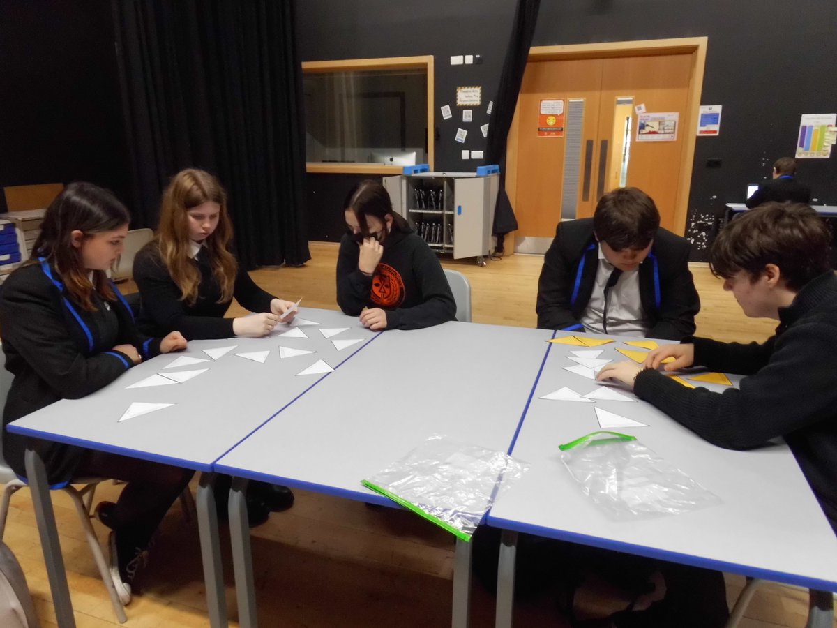 Dramadept_vhs's tweet photo. Yesterday, the Highers were revising their production vocab. First was an activity matching up the terminology  to the correct definition 🤓 @ViewforthHS https://t.co/5Y7gHwCrje