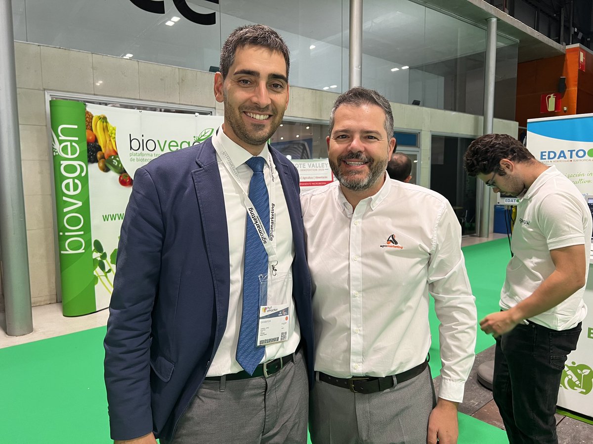 AgromarketingES's tweet photo. Un placer coincidir con nuestros amigos de @PlantaeGarden

Nos alegra muchísimo seguir viéndolos crecer a tope 🚀 https://t.co/kRna4XdtQ8