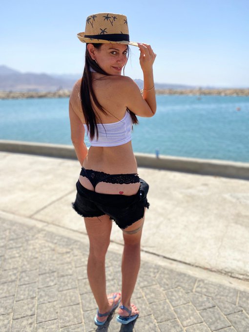 OnlyFans: https://t.co/NPz9pKnGgI https://t.co/pfsHcA07Kq<a href="/tag/lingerie"class="tags"><span>#lingerie</span></a><a href="/tag/curves"class="tags"><span>#curves</span></a><a href="/tag/sexy"class="tags"><span>#sexy</span></a><a href="/tag/fridaynight"class="tags"><span>#fridaynight</span></a><a href="/tag/stockings"class="tags"><span>#stockings</span></a>