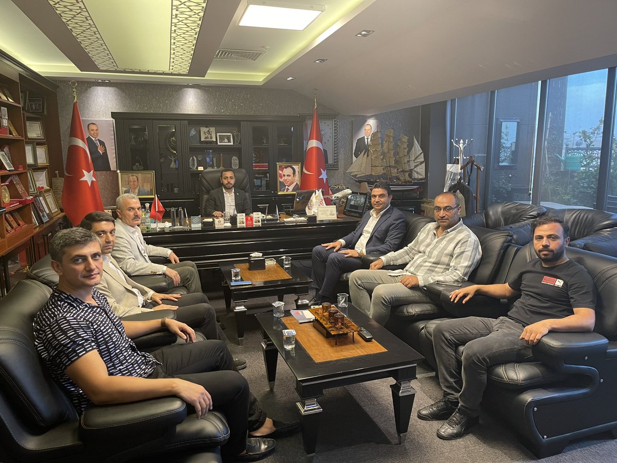 abdurrahimtoru's tweet photo. Şanlıurfa Karaköprü Ak Parti İlçe Başkanı sayın Sait Ağan bey ve değerli yönetimi bizleri ziyaret ettiler , ziyaretlerinden dolayı kendilerine teşekkür ederim
@saitagann https://t.co/XmCmbVkoEz