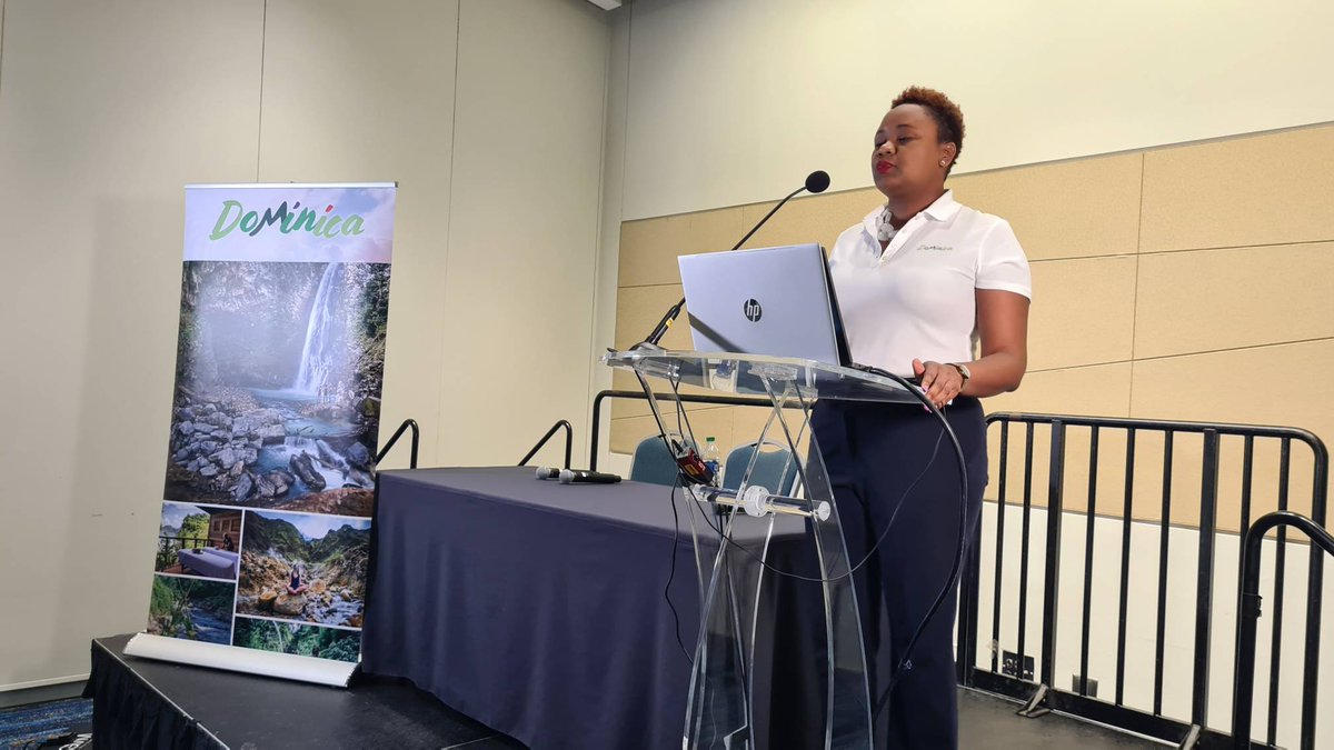 TravelTimesPlus's tweet photo. Kimberly King, de "Discover Dominica", da a conocer los servicios y atractivos turísticos del destino, mismos que le valieron ser nombrada como la mejor Isla del #Caribe en los Travel + Leisure World’s Best Awards 2022.
#chtamarketplace40 #CHTA #turismo https://t.co/A04Kfh8es2