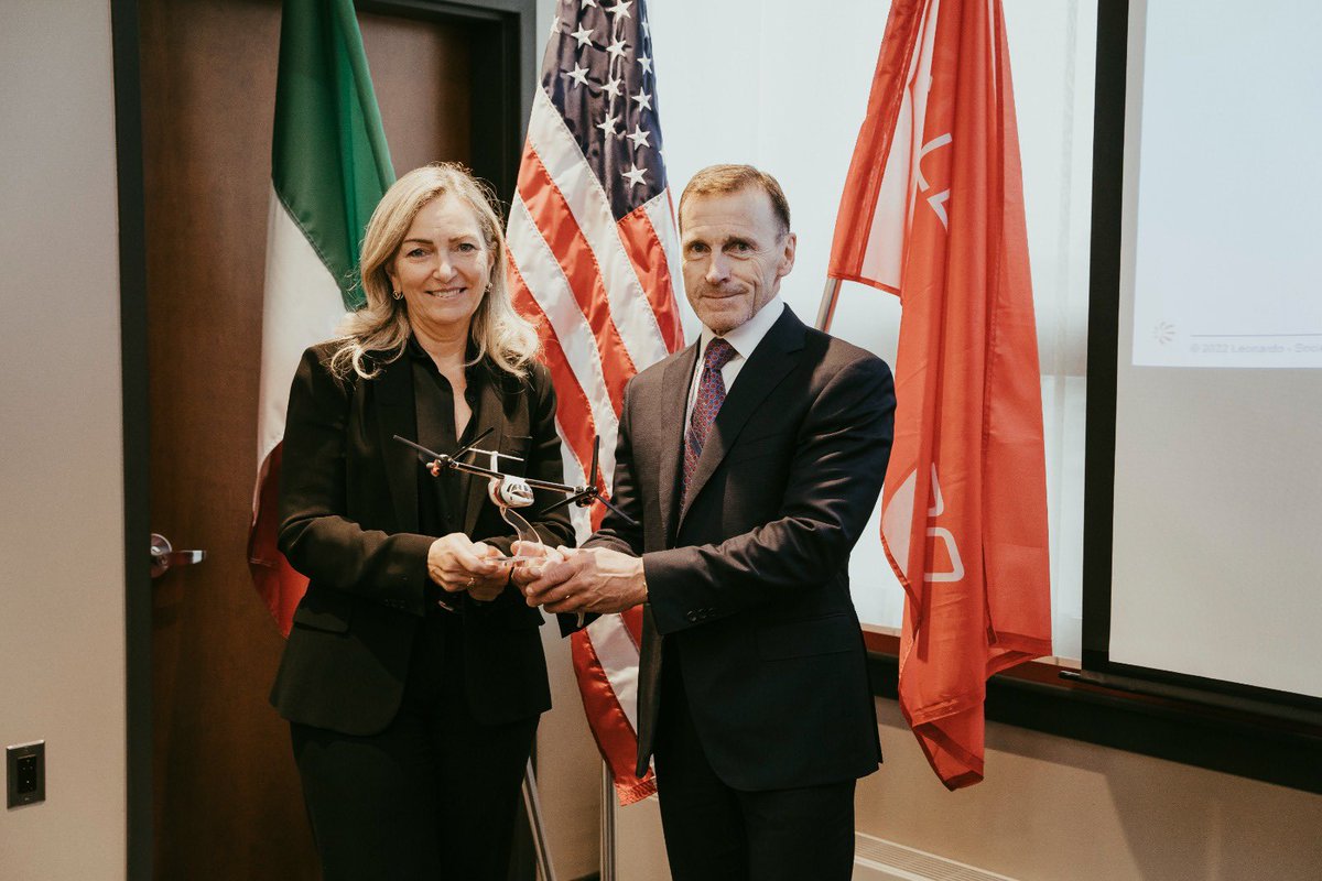ItalyinUS's tweet photo. #Italian cutting edge technology &amp; state-of-the-art manifacturing in #Philadelphia at the service of the 🇮🇹🇺🇸 partnership. Thanks Leonardo Helicopters US for the warm hospitality https://t.co/lJJgo9jRmR