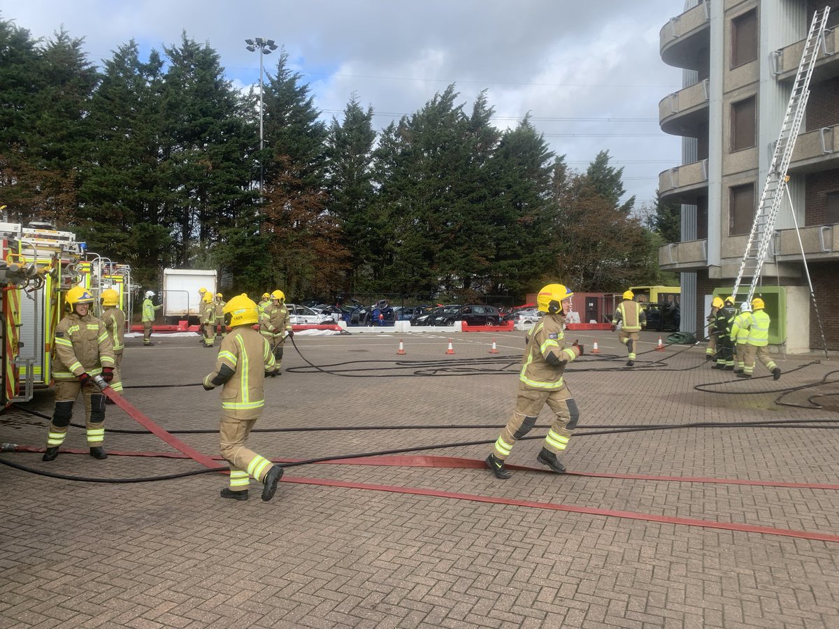 McclemontPeter's tweet photo. Went out on the @HIWFRS_LandD drill yard for WDS trainees Station Manager quality assurance of core skills. Really nice to see great team work, skills and passion for what is a great job. Also met the correct On Call trainees, on day 3 but already loving it👍 https://t.co/66sxGPm2px