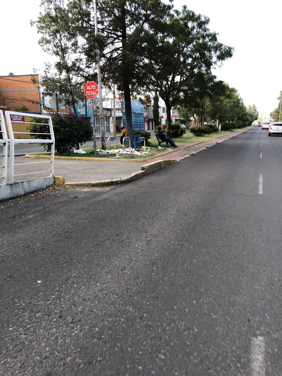 LuisGeteseta's tweet photo. Y a unos pasos esto. Diferentes puntos a reflexionar, pero es un hecho que todos somos responsables 
@CICPue @LigaPeatonal @CEPCPuebla @PueblaAyto @InfraPue @MovilidadPue @eduardorivera01 #ciudad #puebla #espaciopublico #parquesyjardines https://t.co/JCsAgscD3z