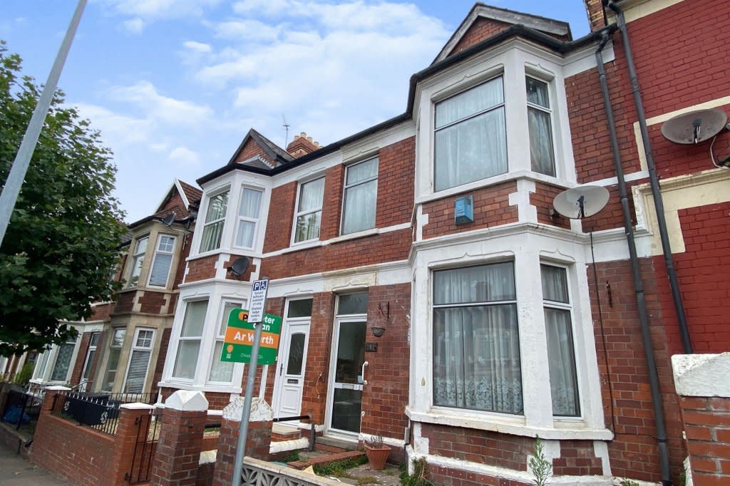 Peter Alan on Twitter "Gladstone Road, Barry This property comprises