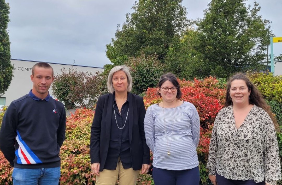 [#Emploi] Un nouveau #Défi Emploi réalisé ce jour par la <a href="/FDSEA53/">FDSEA53</a> dans le cadre de l’embauche du nouveau technicien chez #ELROC53. <a href="/OCAPIAT/">OCAPIAT</a> <a href="/Jehanne53/">Jehanne</a> <a href="/YannickVallee53/">Yannick Vallée</a>