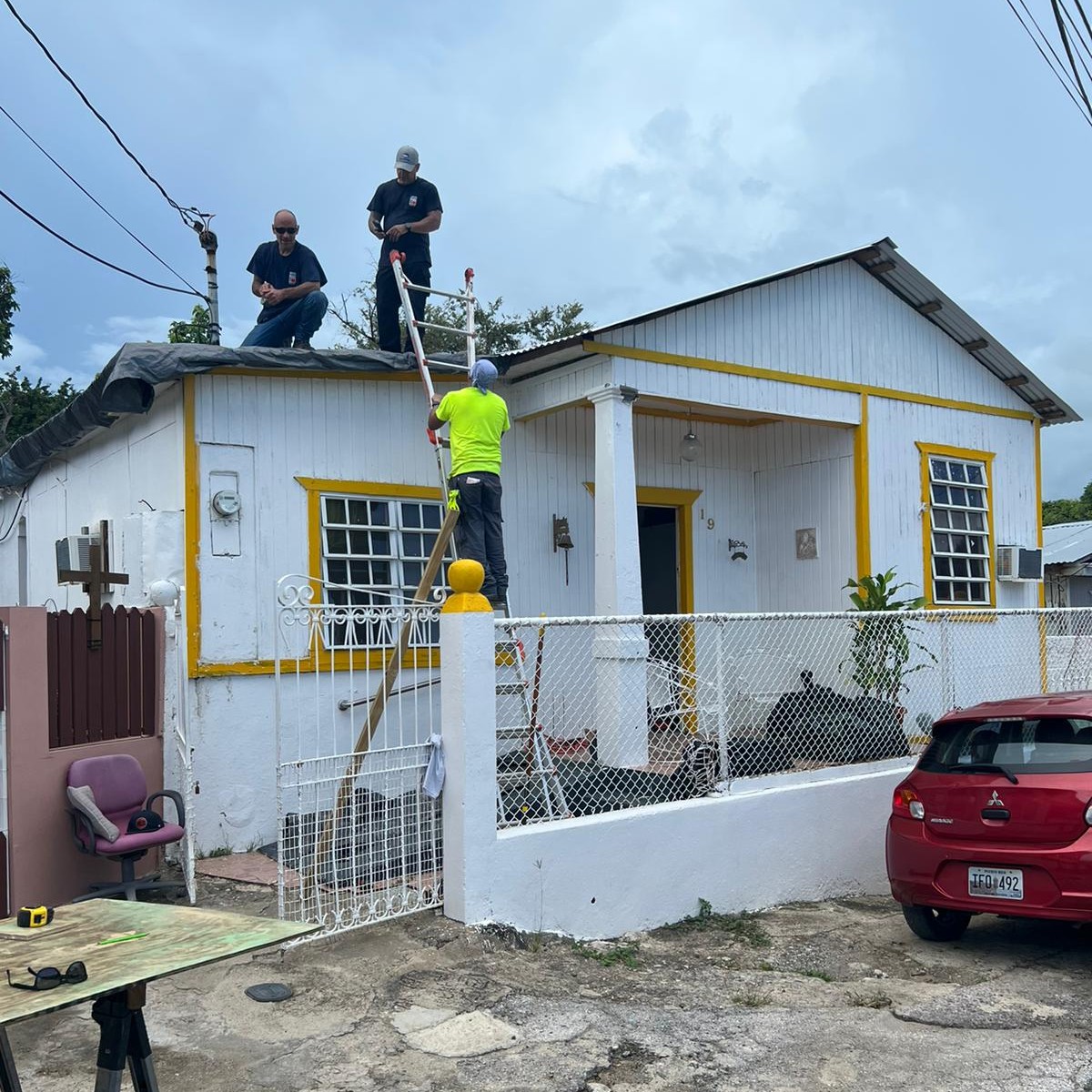 heart911team's tweet photo. The HEART 9/11 #HurricaneFiona #PuertoRico response team is providing  #highlyskilledlabor assessing damaged homes of the Policía Municipal de Ponce. Thank you #JetBlue, #FDNY, #Local79, #Local253, #nycdcc for your support. #UnionProud #HurricaneRelief https://t.co/dTHSlDobD2
