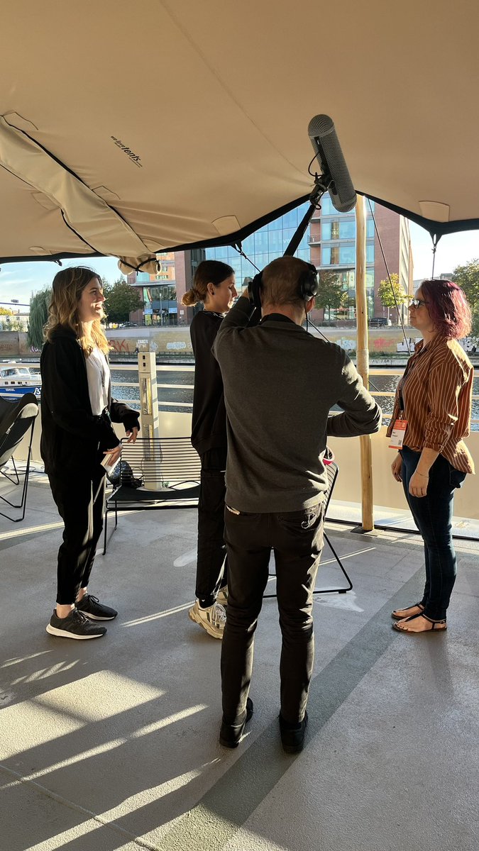 maria alcantara tweet media