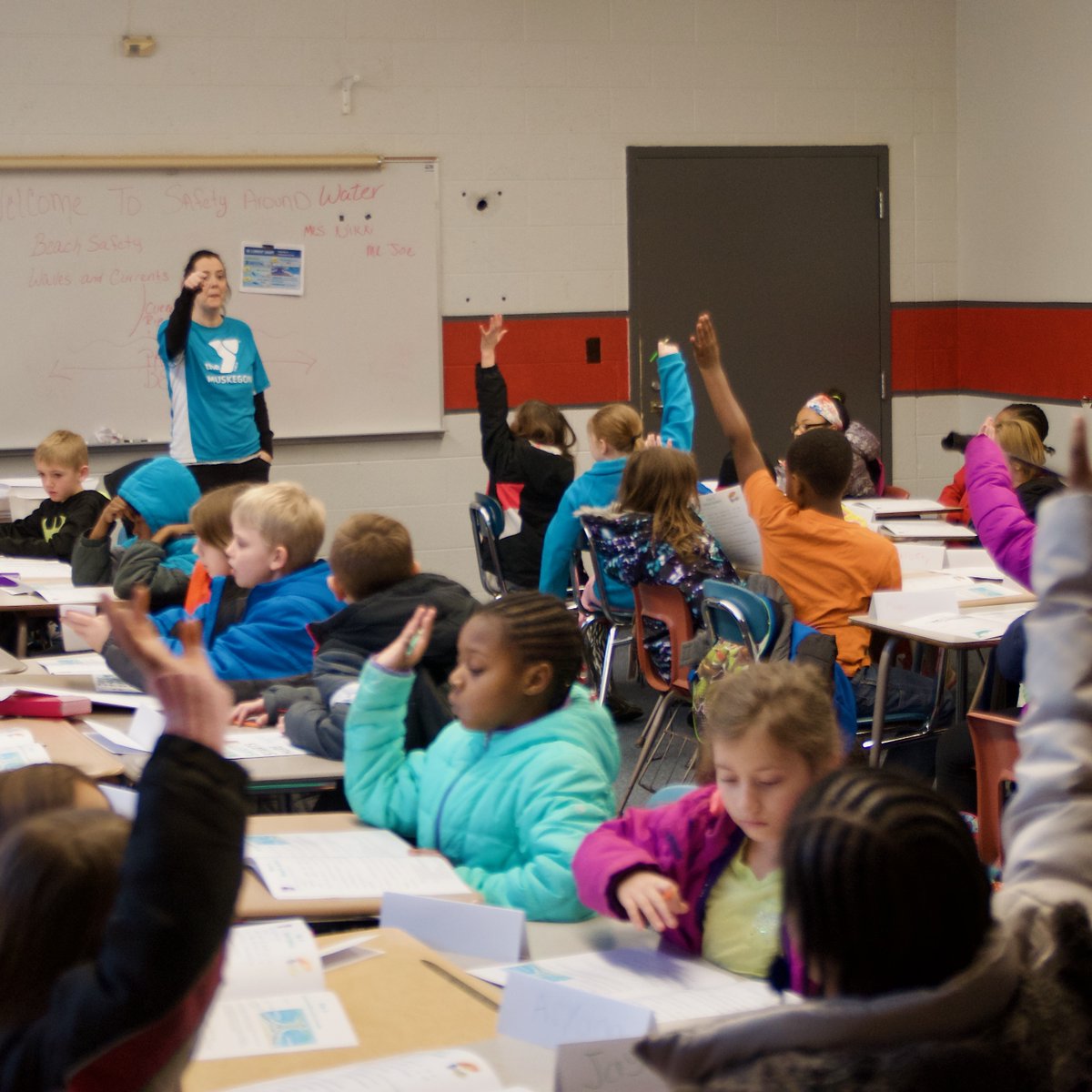 muskegonymca's tweet photo. Looking to have a positive impact on the lives of kids in Muskegon County? Look no further! We are searching for caring, motivating people to join our aquatics teams. 
For more information and to apply click here:
https://t.co/fukLeNuSTC https://t.co/UvB7XdKZsM