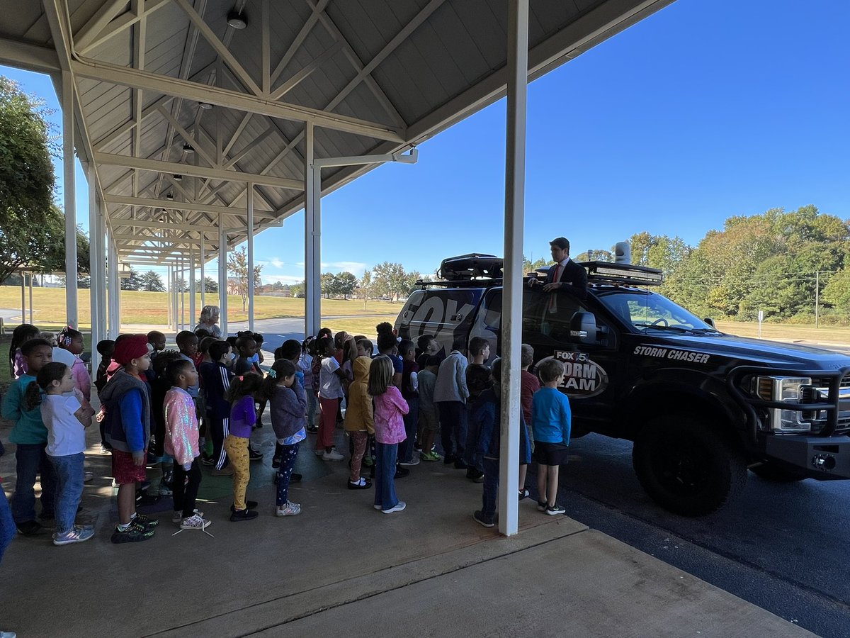 malette_amanda's tweet photo. We had a wonderful visit with meteorologist @RyanBeesleyFox5 this morning!  He talked to us about his job, weather, and the storm chaser!  Such a fun way to bring the things we’ve learned about in class to life!  #community #realworldconnections https://t.co/vVU8Dn5bY5