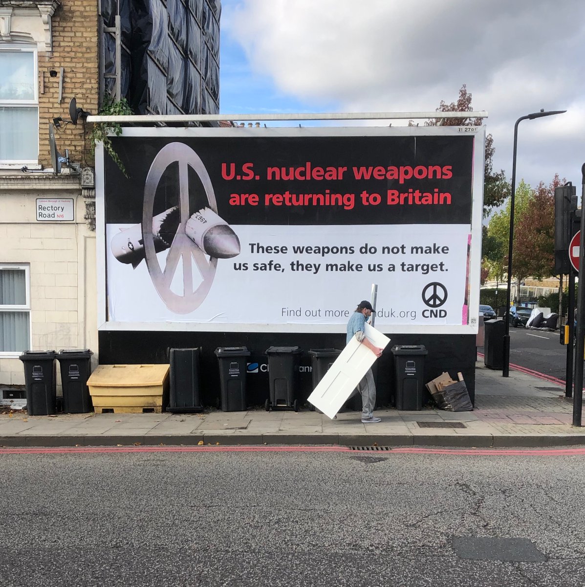 peterkennardx's tweet photo. Street poster London 5/09/22.
It is reported that the US Dept of Defence has added the UK to NATO nuclear weapons storage locations in Europe being upgraded under a multi-million dollar infrastructure programme. It means US nuclear weapons will be coming to RAF Lakenheath
@CNDuk https://t.co/8pdUPqurAz