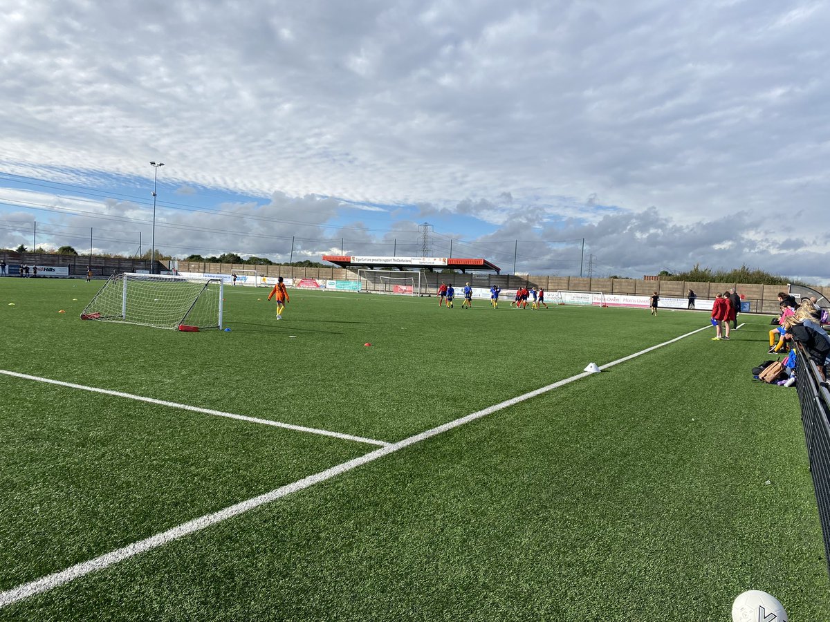 Beautiful afternoon <a href="/CirenTownFC/">Cirencester Town FC</a> for some Year 5&amp;6 girls football. #newlionesses #determination #teamwork <a href="/Kingshill_PE/">Kingshill PE</a> #femaleofficials