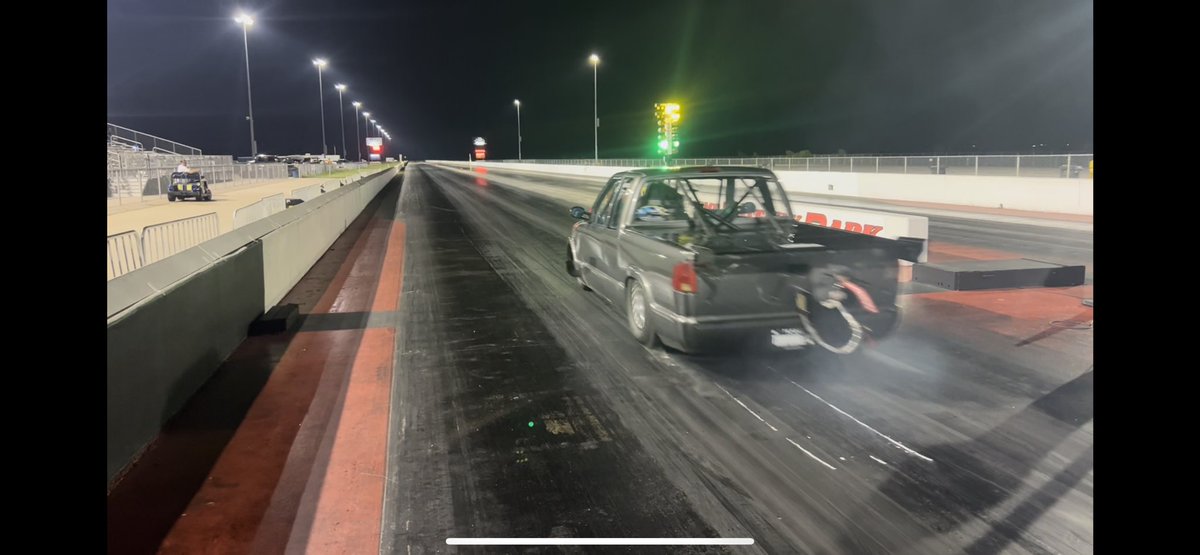 RickyBobbyRacen's tweet photo. 3 more days and we will be in our happy place @xtremeracewaypark outlaw promods and 5.80 index also 4.50 promod bikes and other index classes see y’all at the Tree https://t.co/QfSrAWhsVU