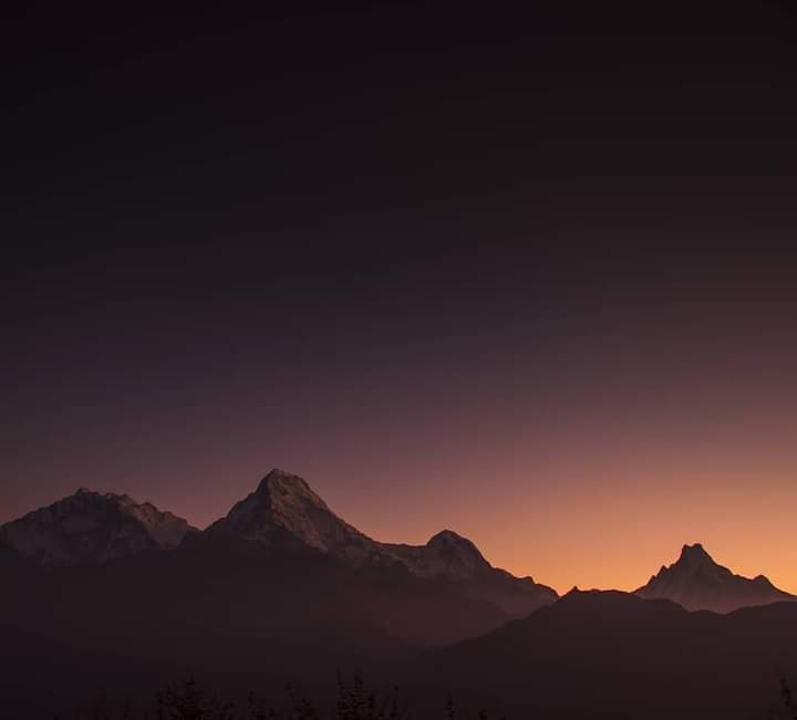 shubhamtorres09's tweet photo. Another Sunrise at Poonhill
Peaks from left to right:
#Annapurna 1 main (8091m)
#Annapurna South (7219m)
#Hiunchuli (6441m)
#Machapuchare (6993m) https://t.co/TuZququ08T