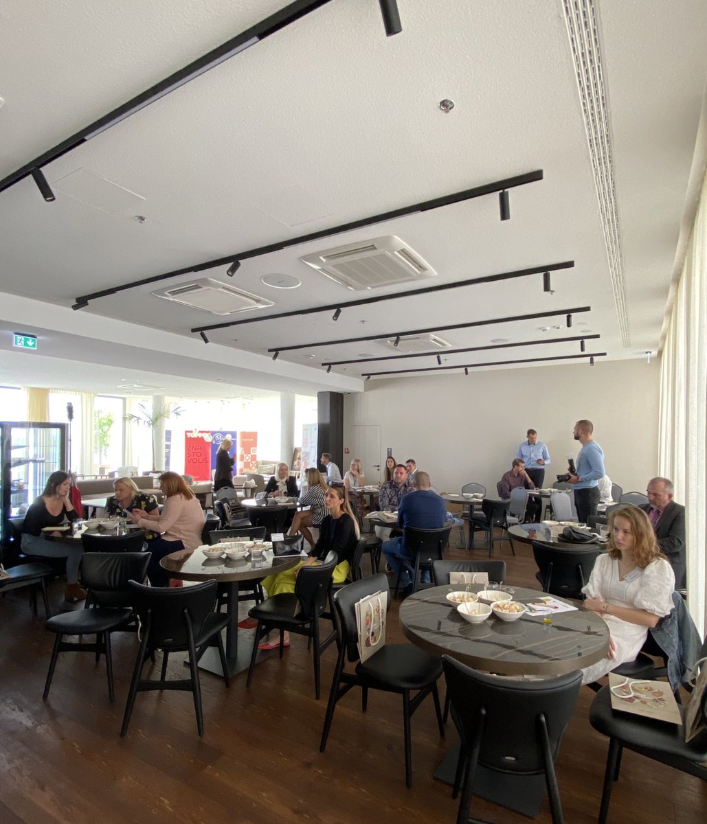 Hoy hemos inaugurado el Día de España en #TastetheMediterranean 🇪🇸 en la ciudad de Split con una cata de aceites de la mano de la experta Mirella Zanetic 🫒👏🏼💃🏽