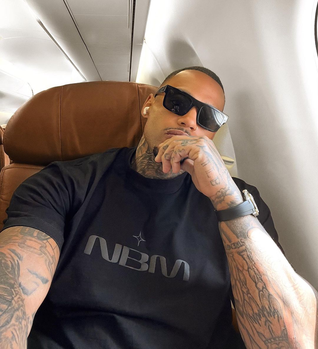 DemonModeIn321's tweet image. Unexpected flight to Las Vegas. @TrixieBadKitty #flyingprivate