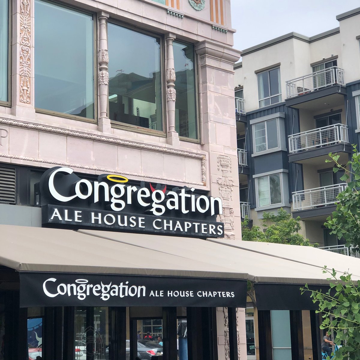 CongregationAle's tweet image. Q: How do we find a lunch promo leading into our 3pm Happy Hour? Simple, begin Happy Hour upon lunch opening Monday thru Friday, starting today! $2OFF all appetizers and pizzas, $1 OFF remaining menu and all bar pours by the glass, 11:30AM-6PM