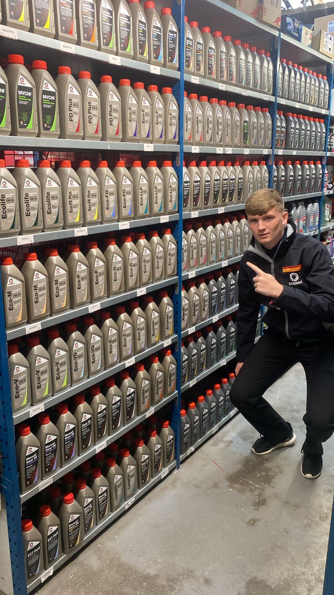 ButlersAuto's tweet image. Here is Ben Clarke, Butlers branch manager with our extensive range of Comma Oils!🤩