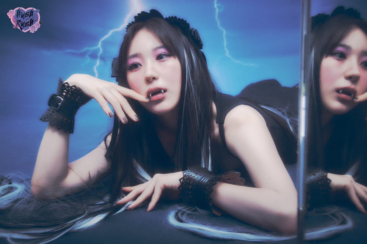 npomvtt's tweet image. 🚨! LEE CHAEYEON libera primeiras imagens teaser para seu debut solo com o álbum "HUSH RUSH", que acontecerá no dia 12 de outubro.