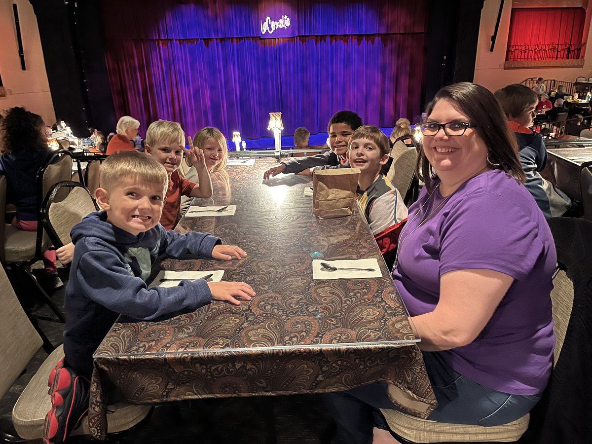 MissW_SECS's tweet photo. @Creekvw_Tweets first graders are ready to watch Spookley at La Comedia! #wearecreekview #middierising https://t.co/oUWLzGriVL