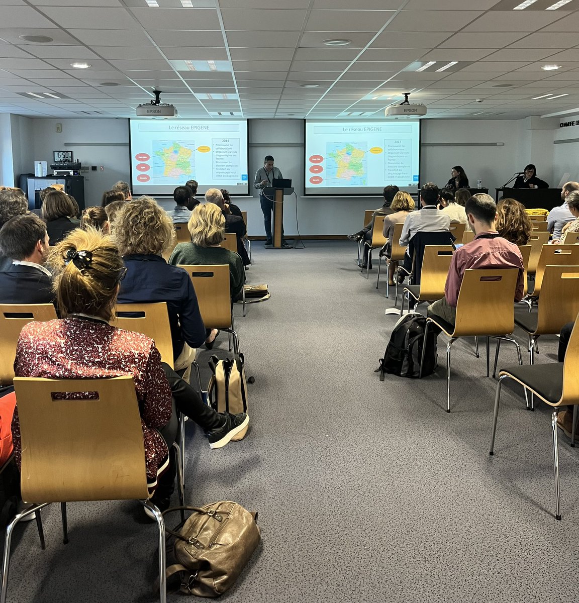 LFCE_Epilepsie's tweet photo. [#JFE22] Les communications libres des JFE se déroulent actuellement en salle Makalu 

#epilepsie #epilepsy #recherche https://t.co/qFZlQPiUwe