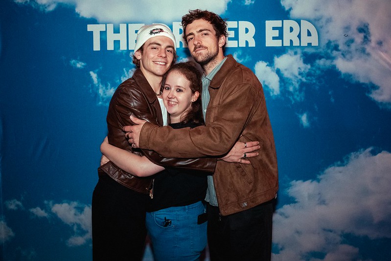 rosslostcontrol's tweet image. The Lynch sandwich @RossLynch @RockyLynch @thedriverera