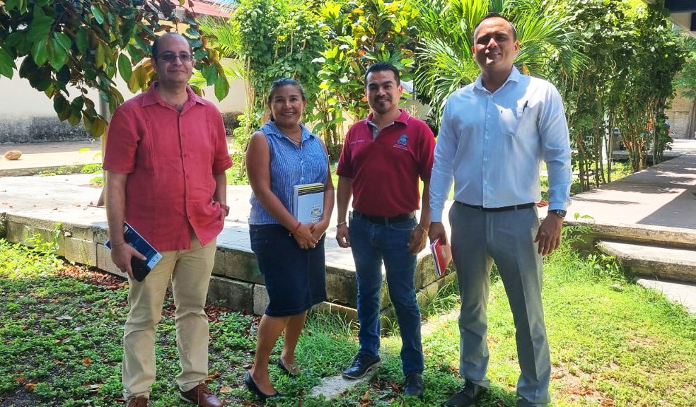 Cobaqroodg's tweet photo. Recibimos la visita del titular y el subdirector de la Dirección Académica del COBAQROO, en el Centro de Servicios Académicos Integrales (CSAI), con el objetivo de conocer las instalaciones y trazar estrategias en beneficio de la modalidad educativa de esta instancia. #cobaqroo https://t.co/Vyx6ULe8W0